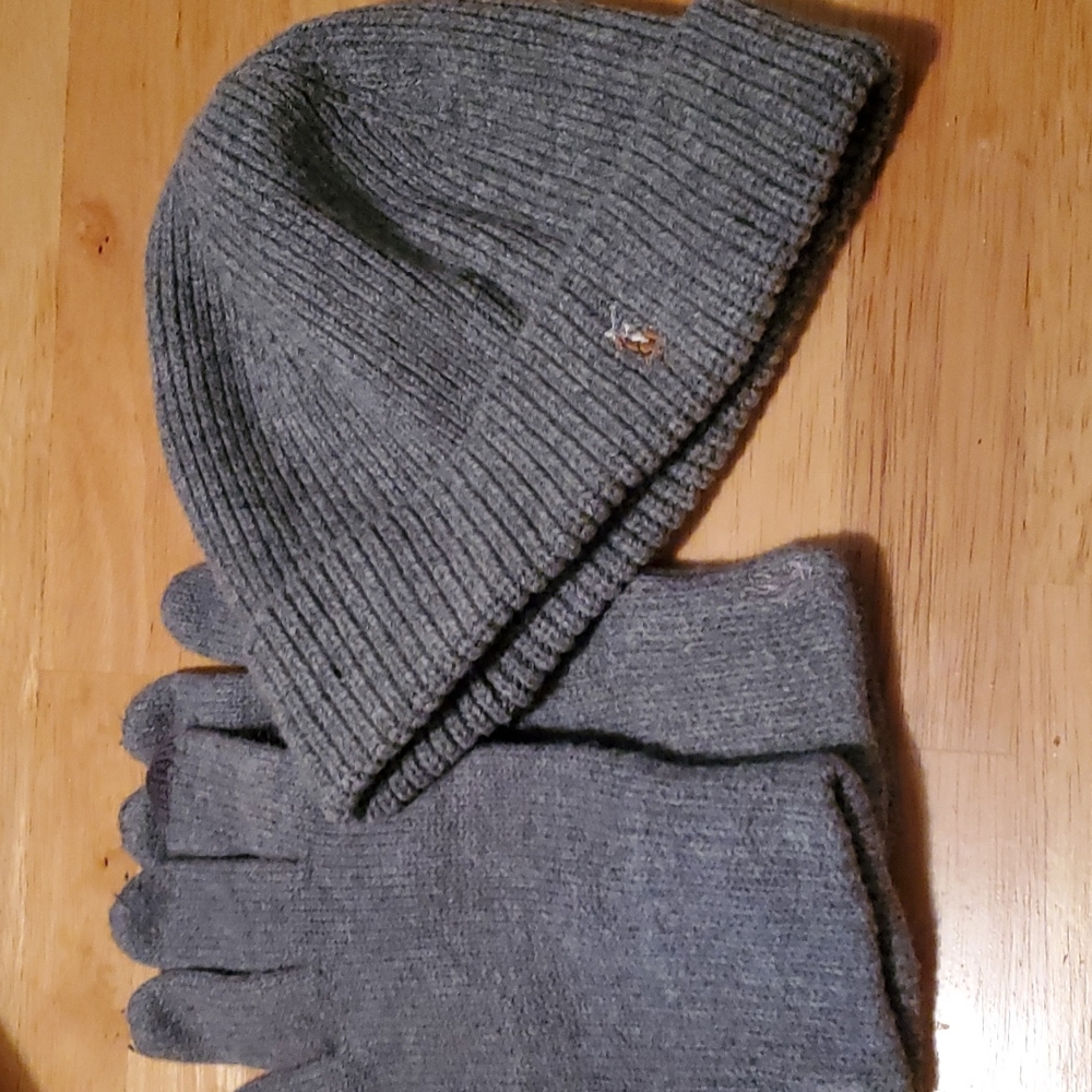 Polo beanie and gloves set